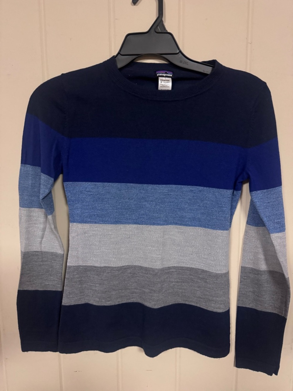 Patagonia 100% Merino Wool Navy & Blue Striped Knit Sweater